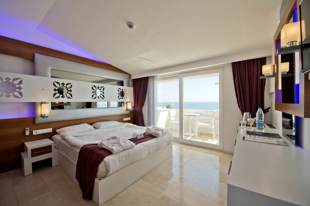 Flora Garden Beach Hotel