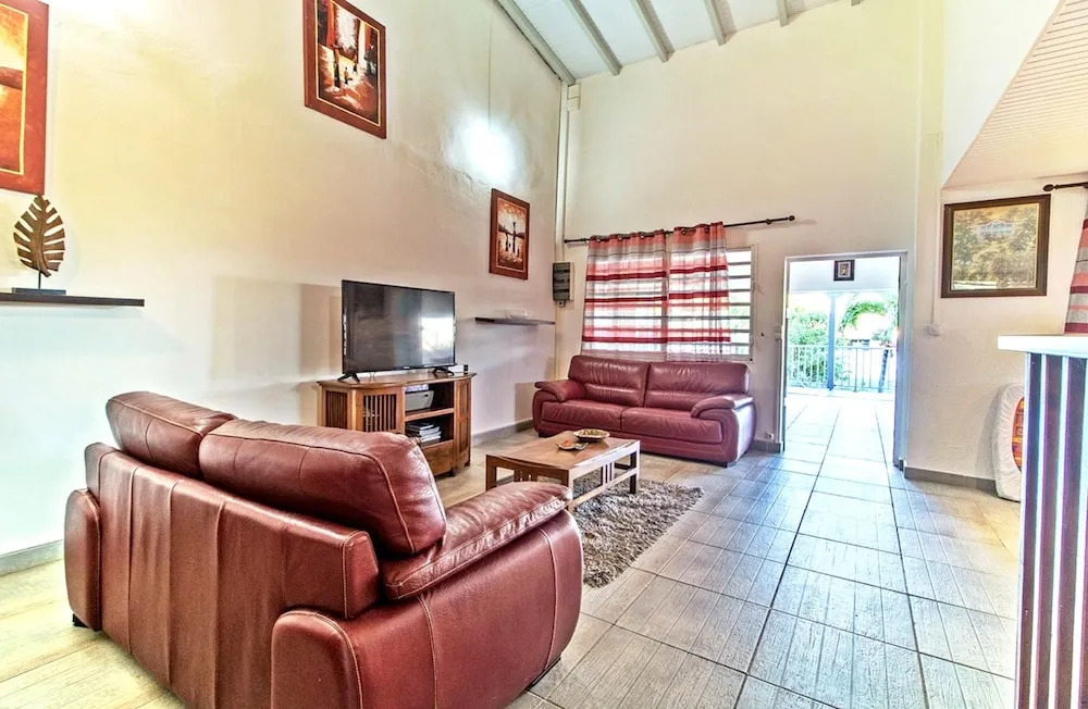 House With 4 Bedrooms in Le Vauclin, With Wonderful sea View, Pool Acc
