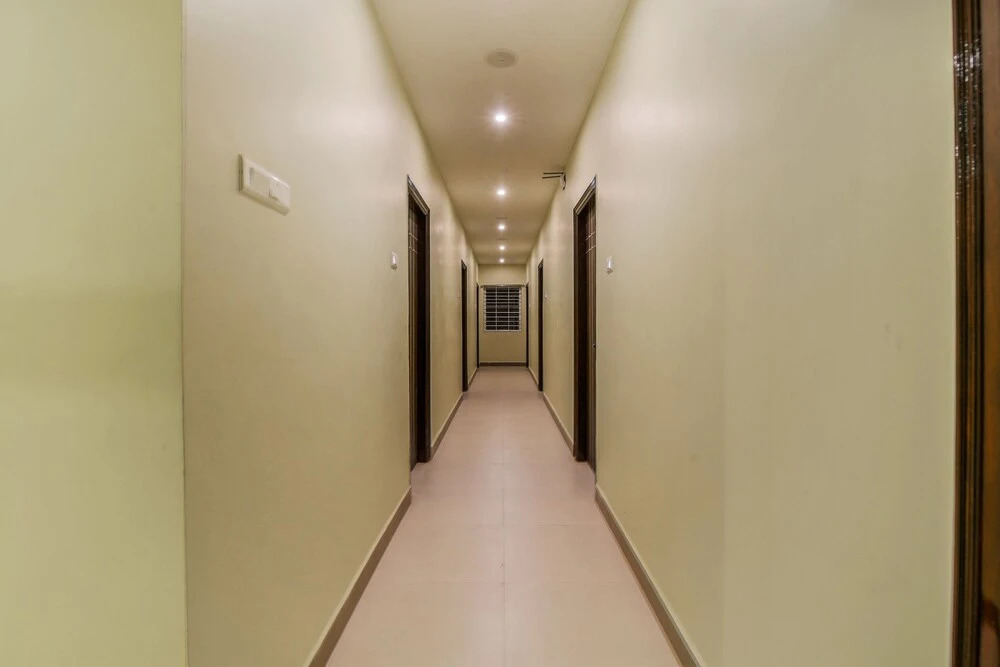 Raajas Grand by OYO Rooms