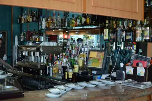 Hotel Los Leones, el más cercano a Warner