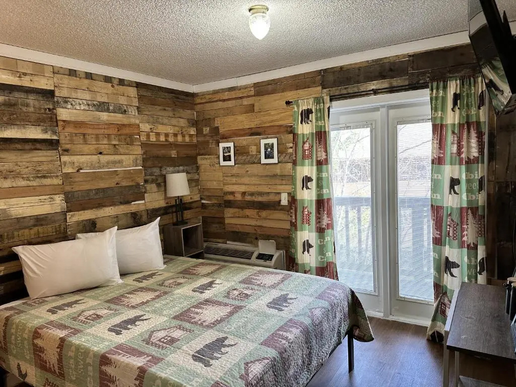 Ski Mountain Lodge