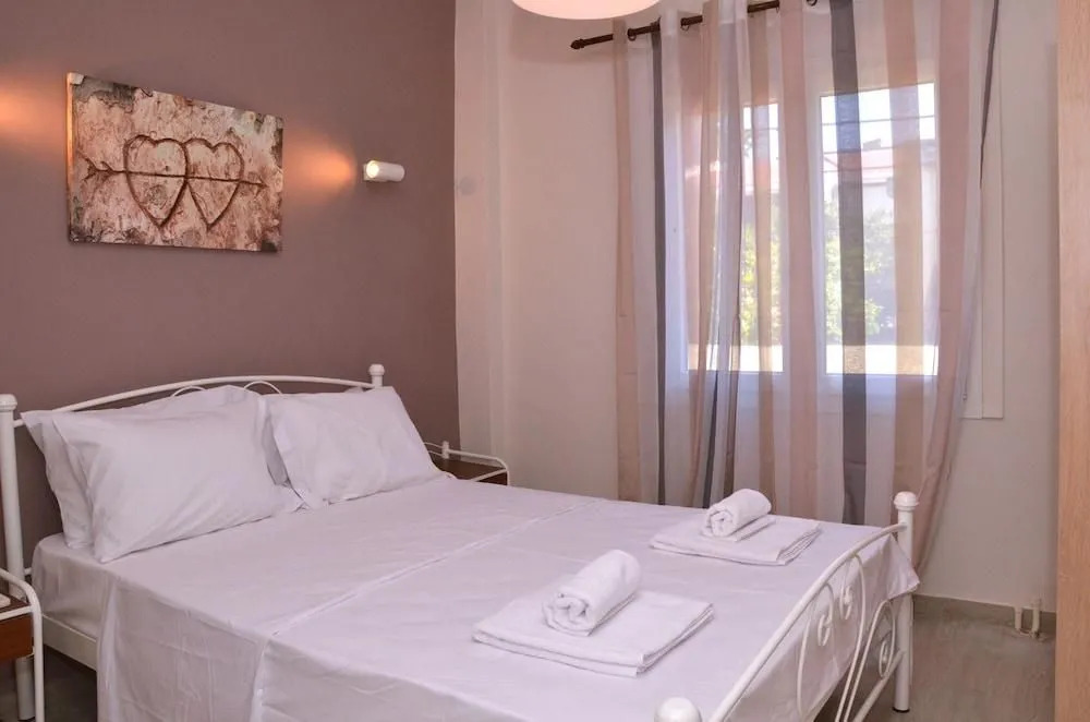 Quiet apartment at the center of Glyfada
