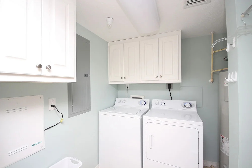 Heron 603 - 3 Br condo by RedAwning