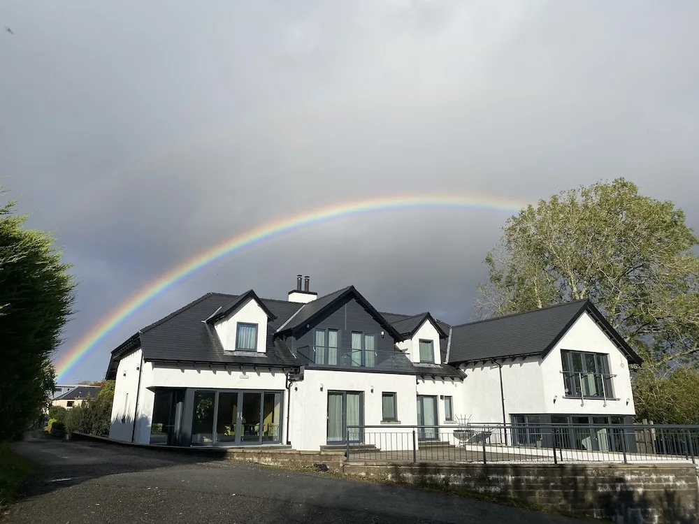 Taransay House
