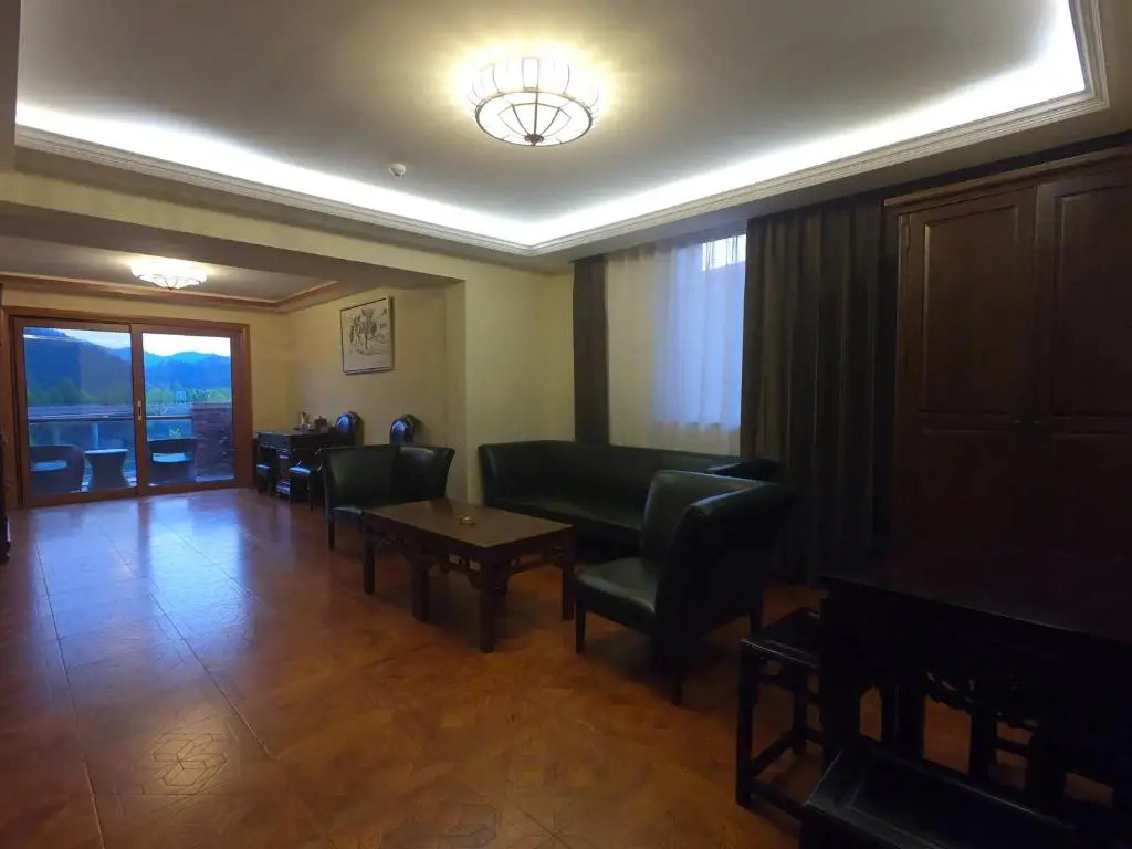 Walker Changhua Brook Villa&Residence