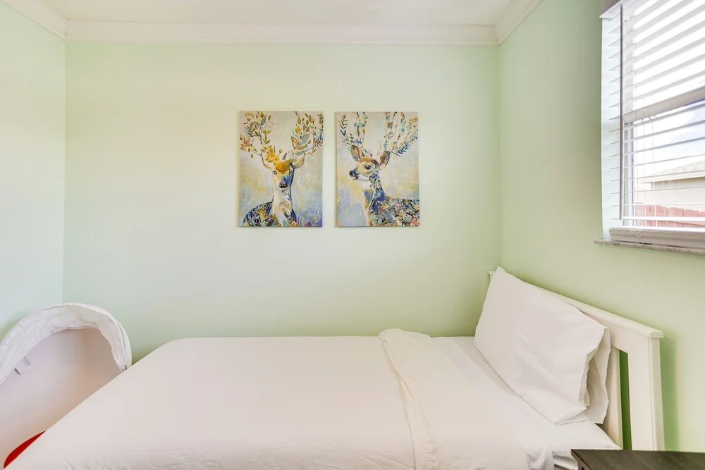 Port St Lucie Oasis w/ Heated Saltwater Pool!