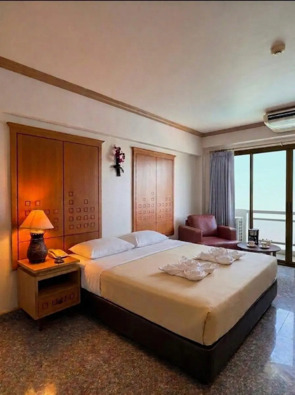 Maneerote Hotel