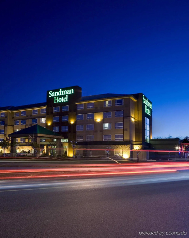 Sandman Hotel & Suites Vancouver Airport