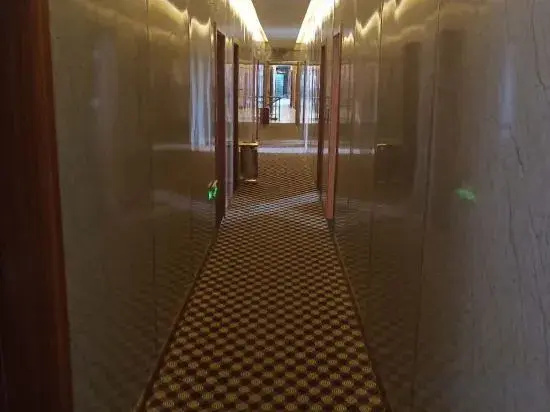 Shucheng Huihuang Business Hotel