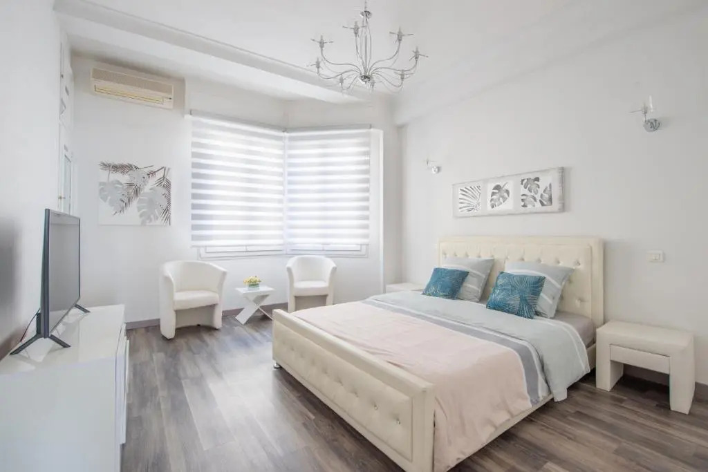 Sea Front Suite - Panoramic View with Terrace - 85 M