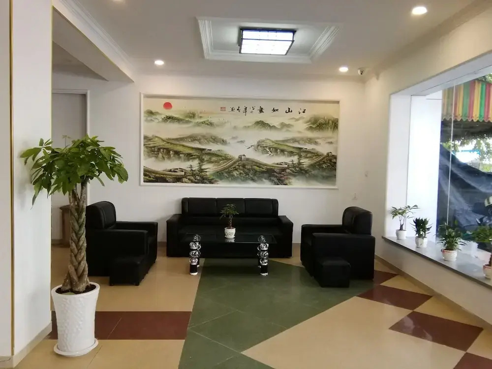 Golden Bay Hotel