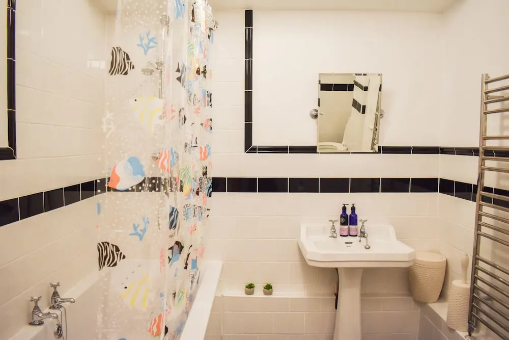 Vibrant and Quirky Garden Flat Central Brighton