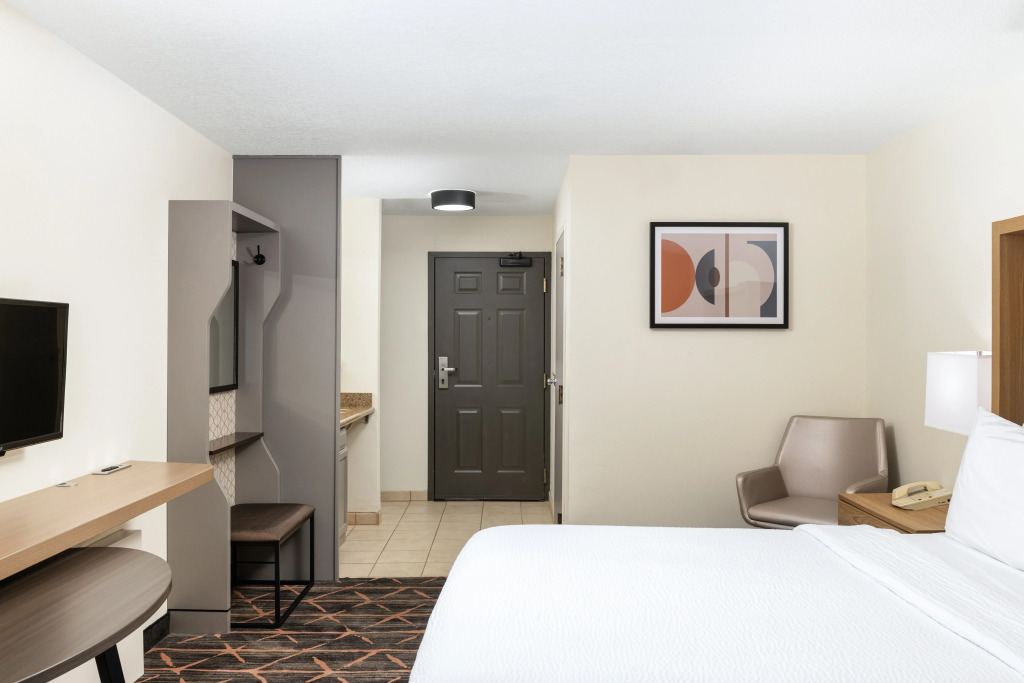 Holiday Inn Redding by IHG