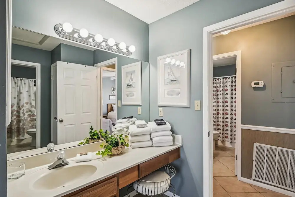 Sandpiper Cove 7201 2 Bedroom Condo by RedAwning