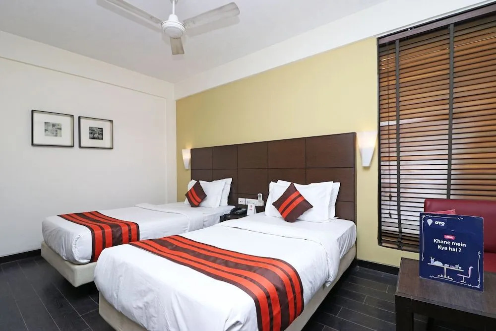 OYO Premium Ballygunge Lovelock Street