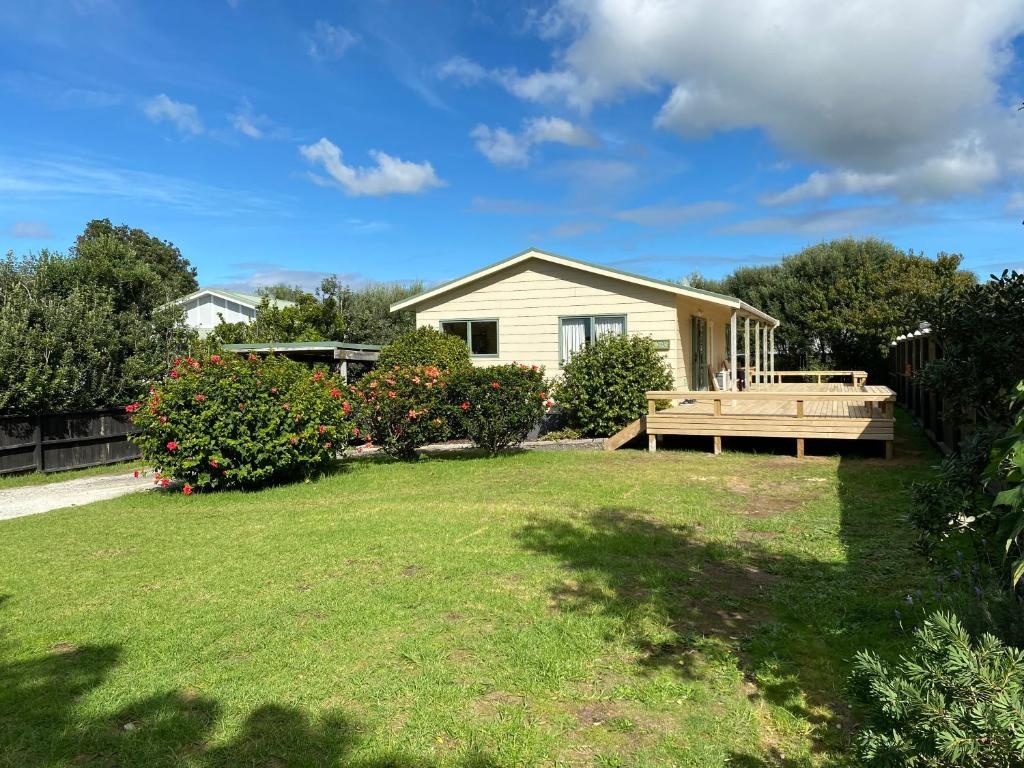Hibiscus House - Mangawhai Heads Holiday Home