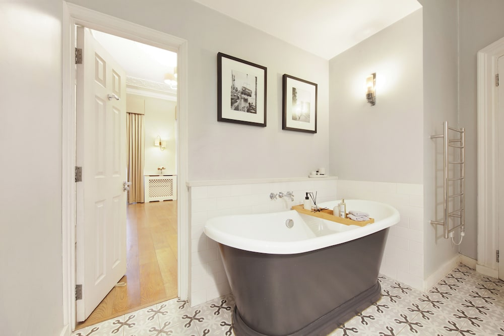 Hertford Flat 16