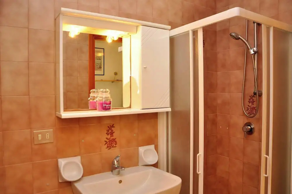 Bright and Functional Flat With Seaview Balcony