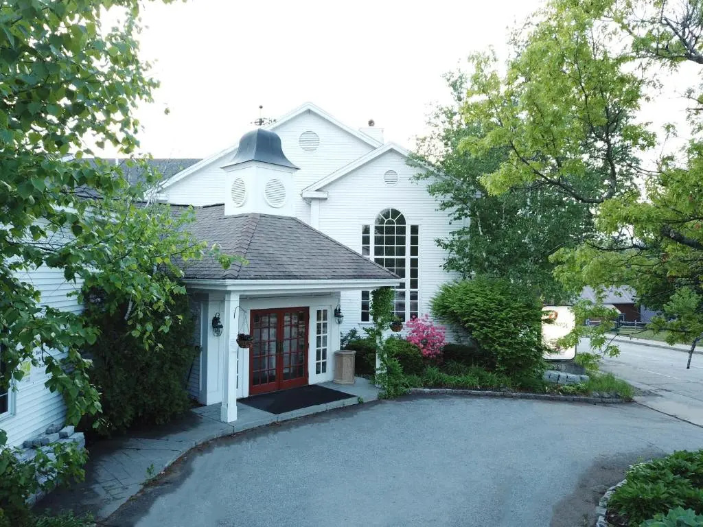 Phoenix Inn Resort