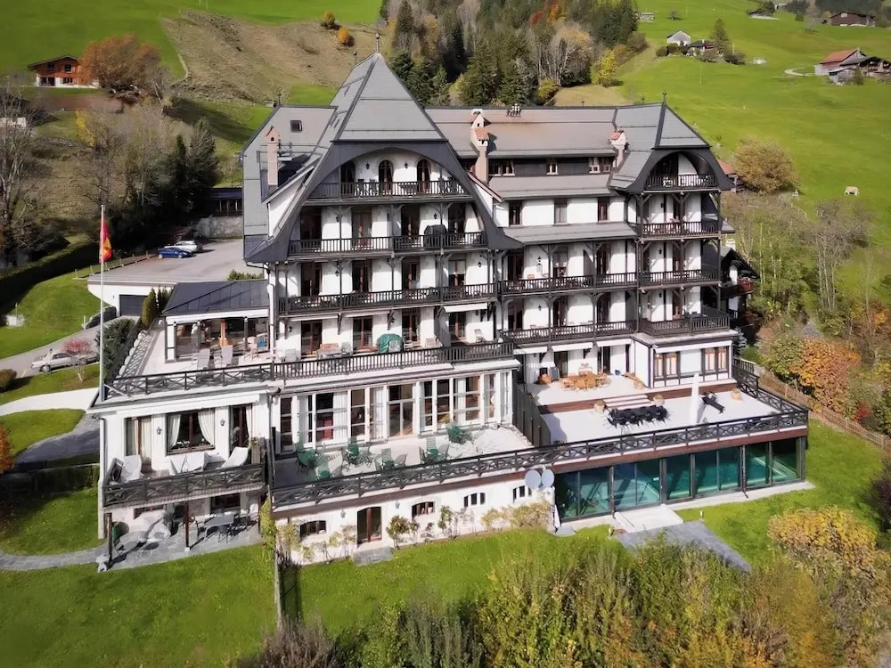 Luxury Apartment, Panoramic Mountain Views, 5 Star Spa Facilities - 4 Bedroom