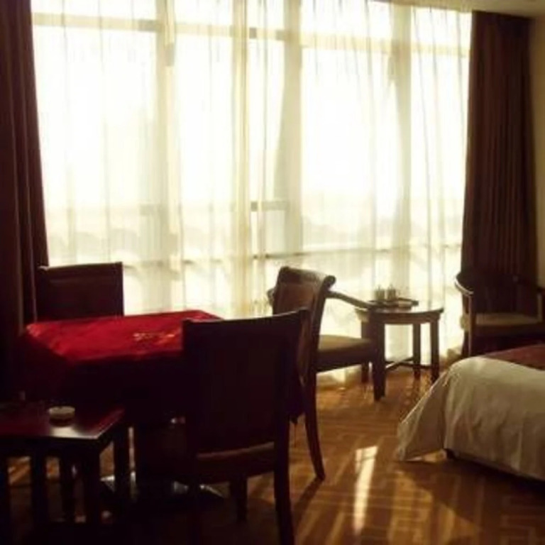 Guoren Business Hotel