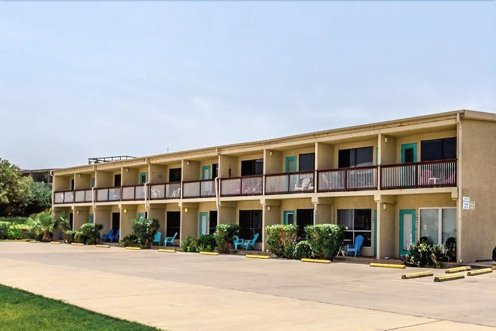 Beachy 1BR 1BA Port Aransas Condo by RedAwning