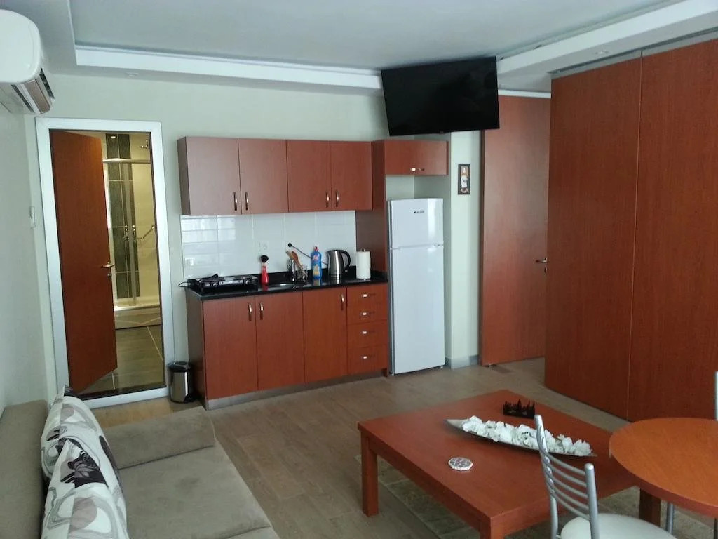 Honey House Apartment