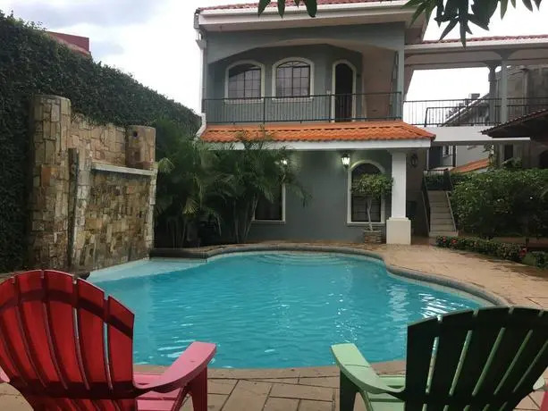 Hotel Leon Inn