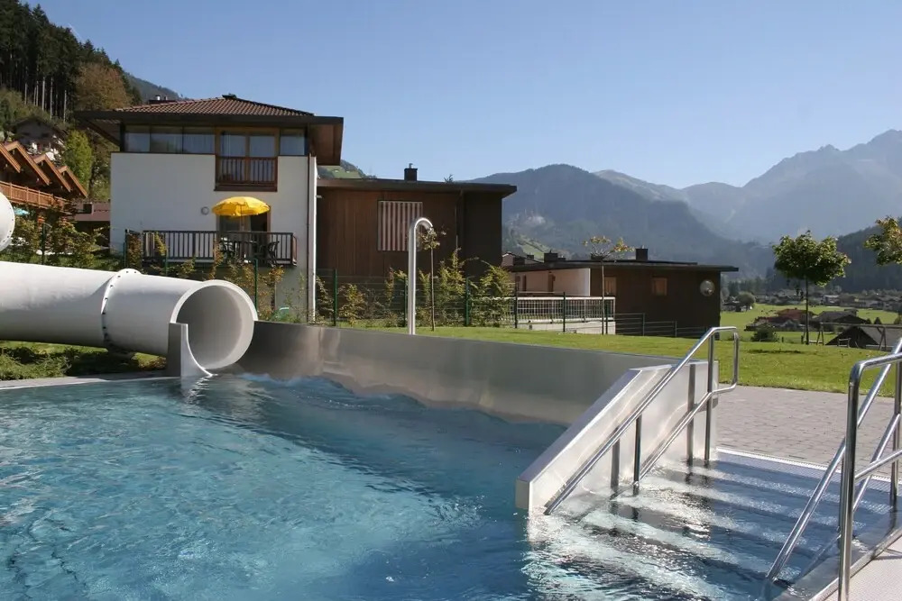 Holiday Home With Swimming Pool in Wald im Pinzgau