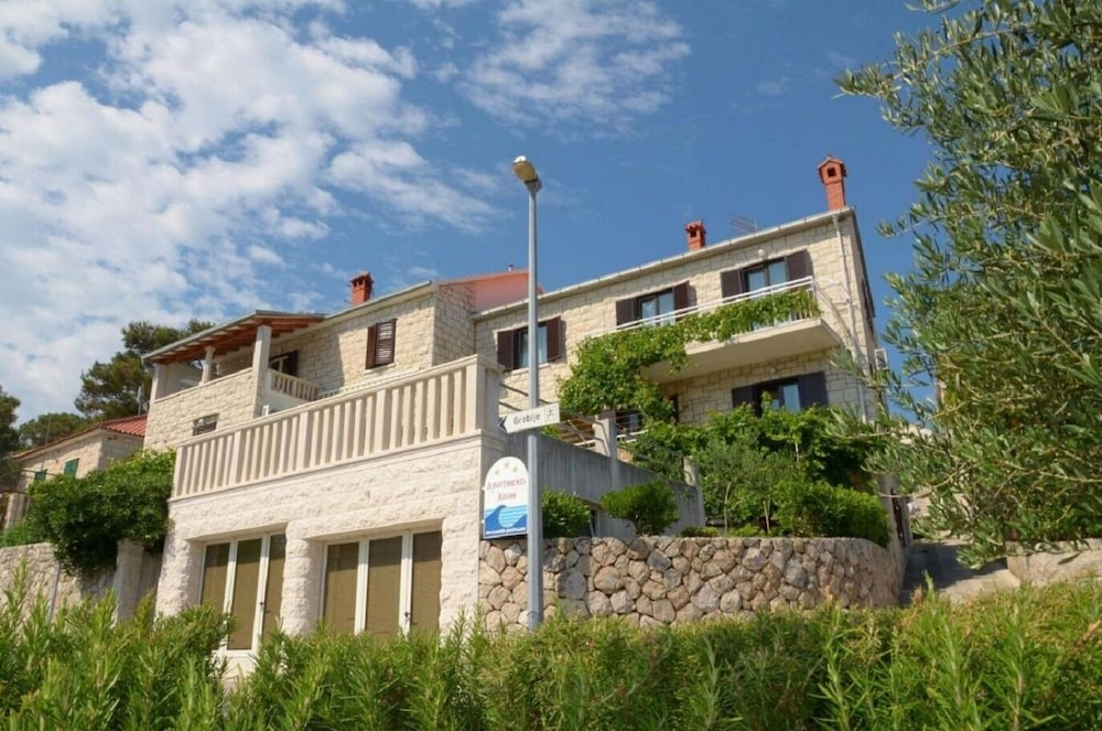 Apartment Vrilo