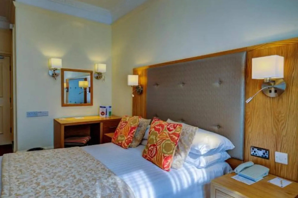 Langstone Cliff Hotel