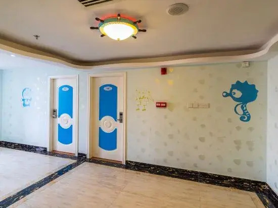 18th Haitian Holiday Theme Hotel