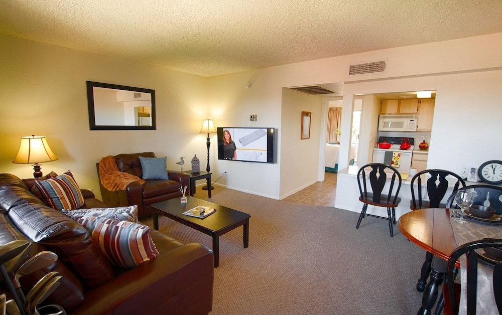 148 Fully Furnished 1BR Suite-Pet Friendly! by RedAwning