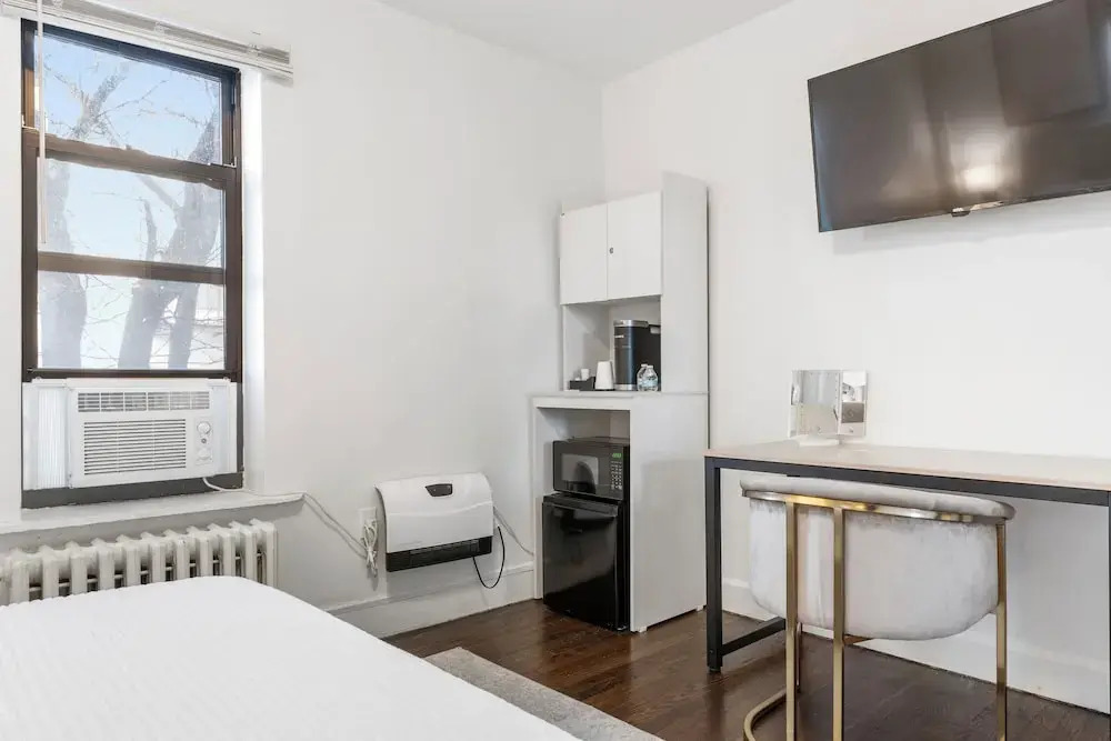 Bay Ridge ApartHotel