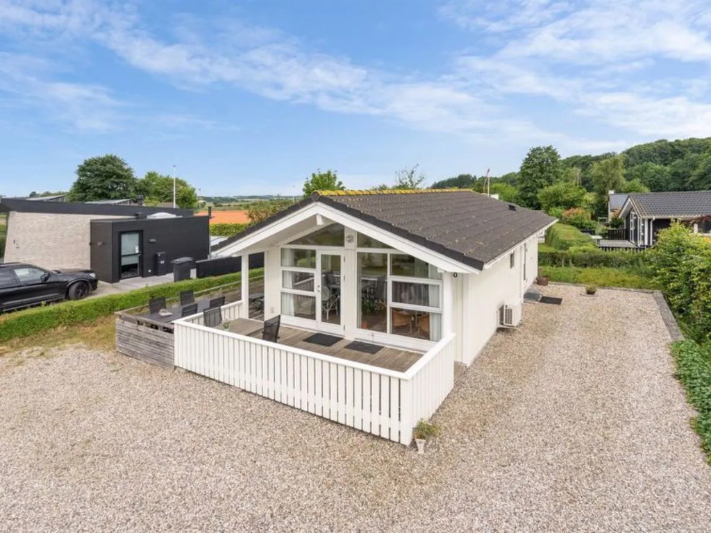 "Liutulf" - 40m from the sea in SE Jutland
