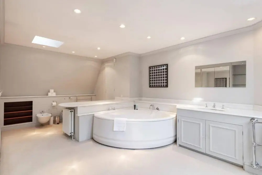 The Heart of Chelsea - Modern Bright 4bdr Home With Gym Parking Patio