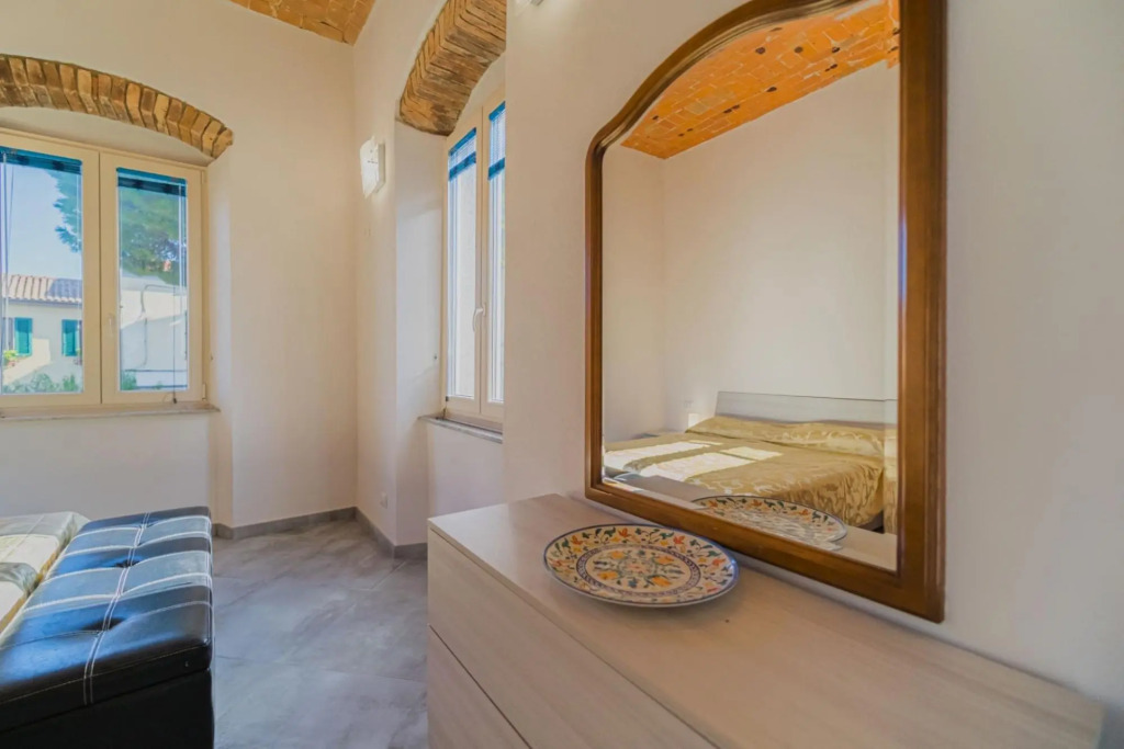 2 bed-room Brezza Marina apartment on the seafront of Marina di Campo-TRILO BREZZA MARINA