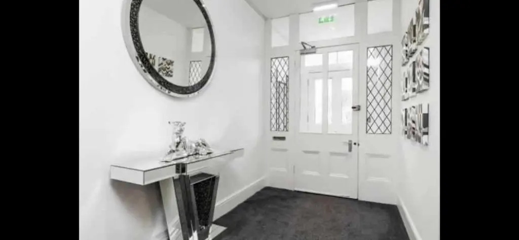 Superb 2 beds 2 baths New Apartment w/ Garden+Patio