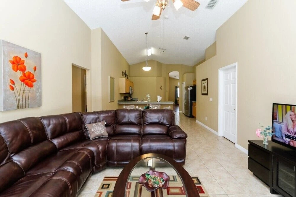 Enchanted Emerald 4 Bedroom Home by RedAwning