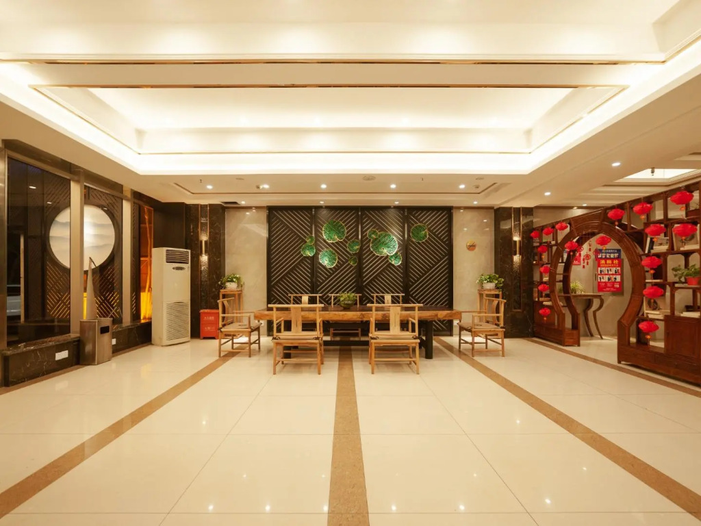 Starway Hotel Zigong Huidong Centre