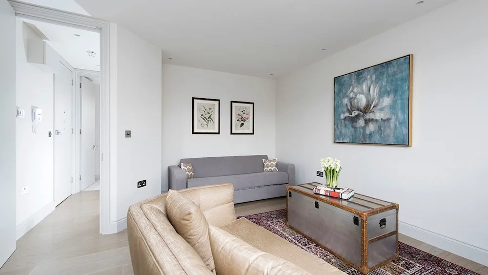 Bright and Modern 1BR flat in West London