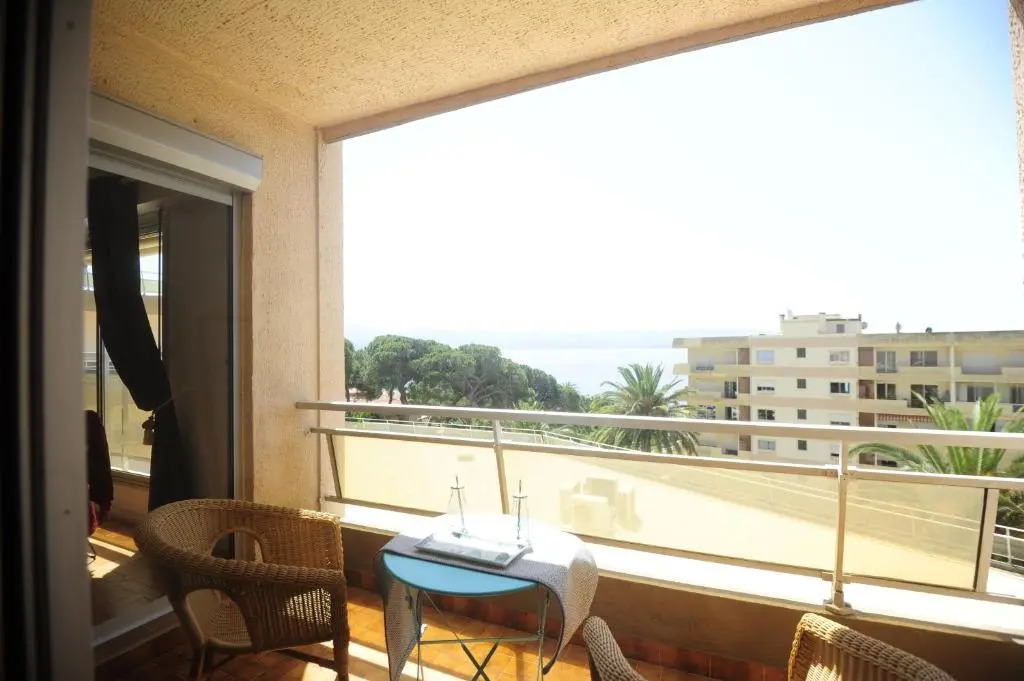 T2 Terrasse Vue Mer - Route des Sanguinaires