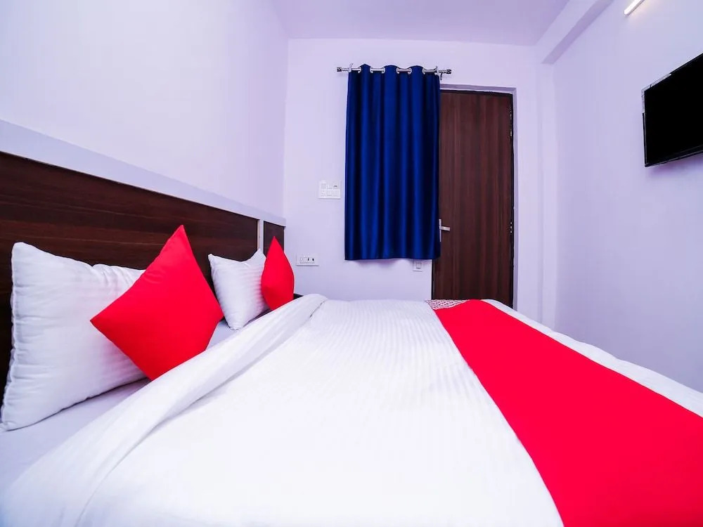 OYO 16542 Flagship Bhoovi Residency