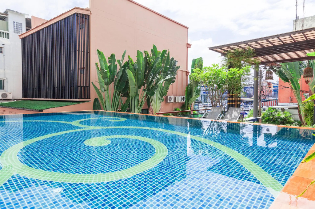 Ang Mor Lao Hotel
