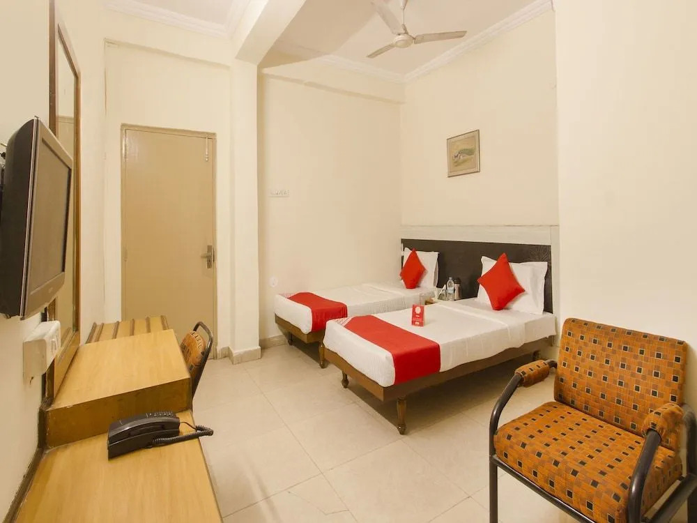 OYO 11321 Hotel Goutham Residency