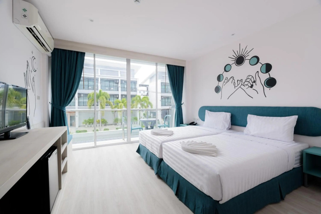 Moon Budget Hotel