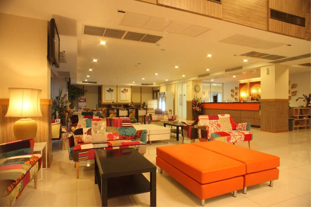 Prom Thailand Cultural Centre Hotel