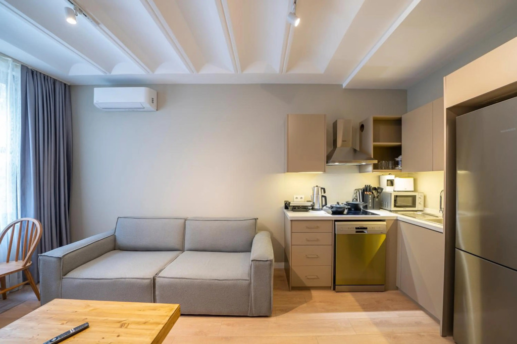 Historic 1 Bedroom Galata Apt-Heart of Istanbul Kuledibi 2