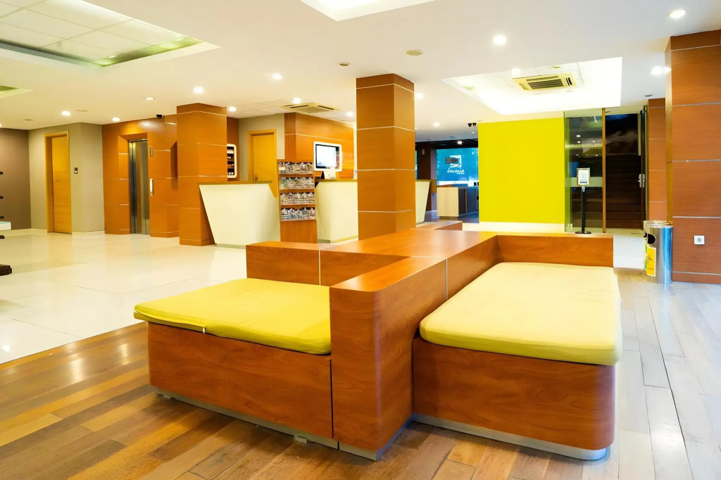 Citihub Hotel @Pecindilan, Surabaya