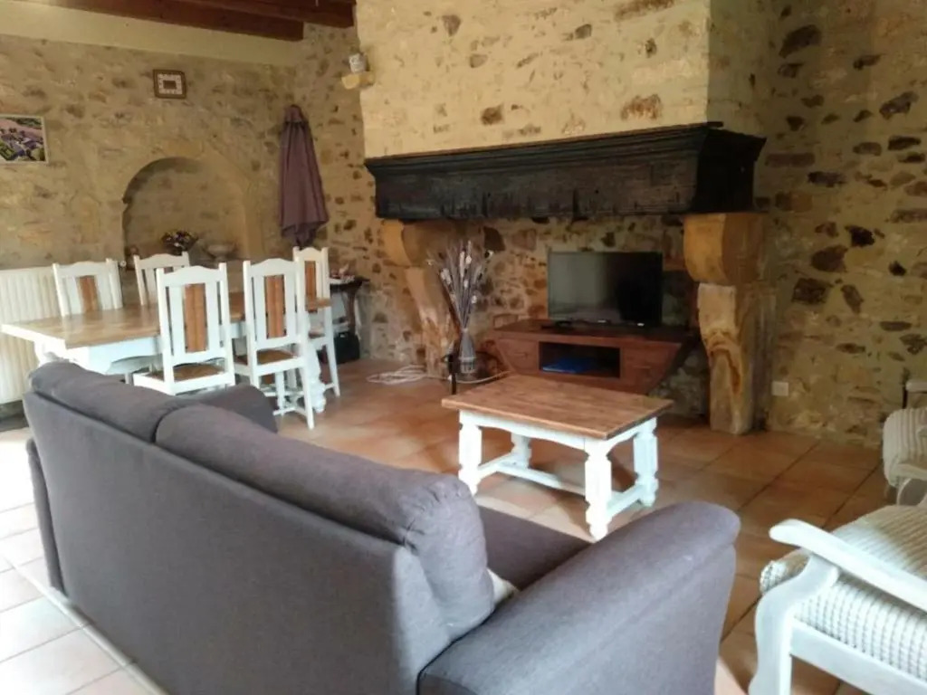 Maison avec jacuzzi partagé et jardin, proche Dordogne - FR-1-616-87